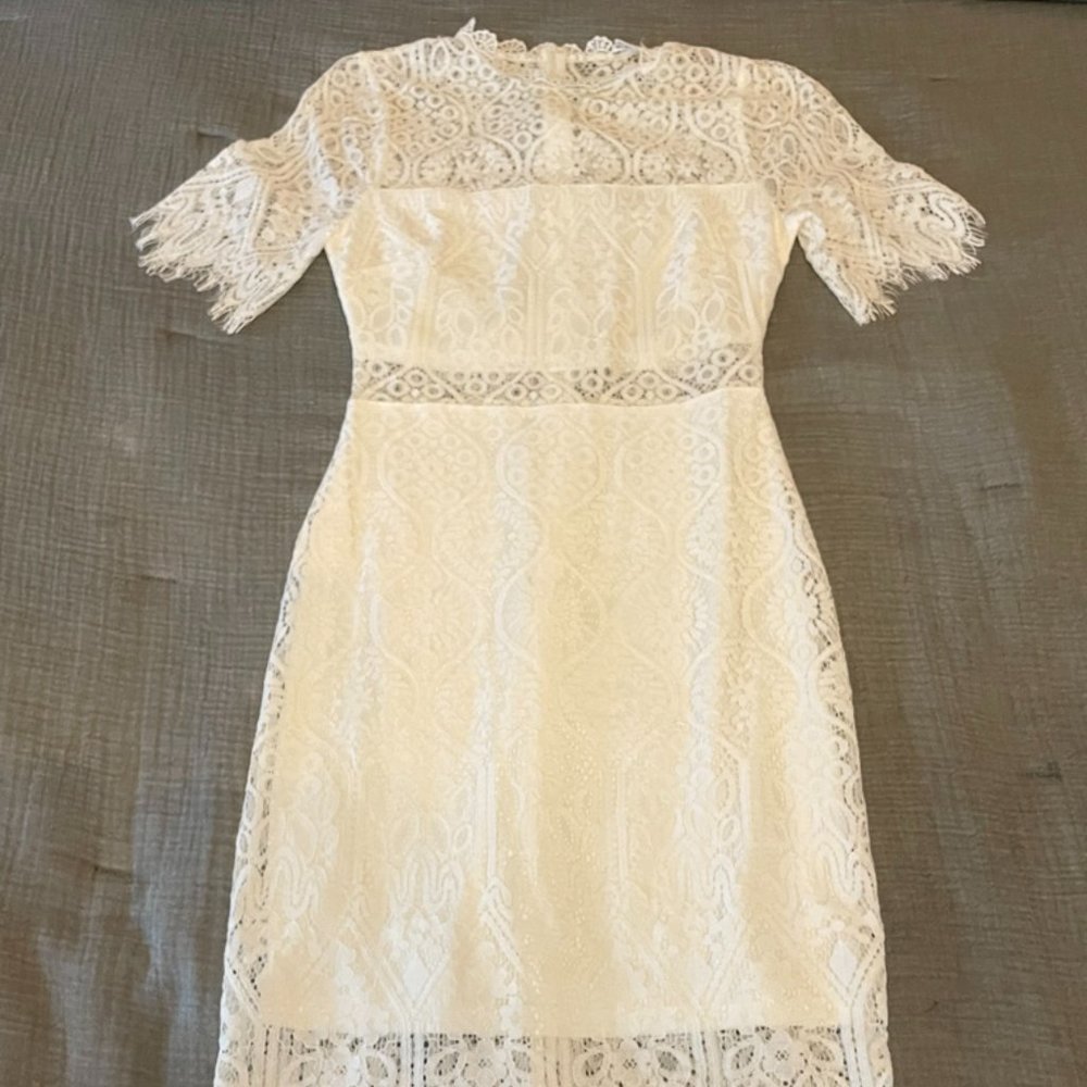 Lulu's remarkable white dress